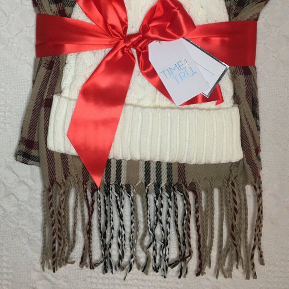 NEW Women's Fairisle Beanie and Scarf Set - Picture 2 of 4